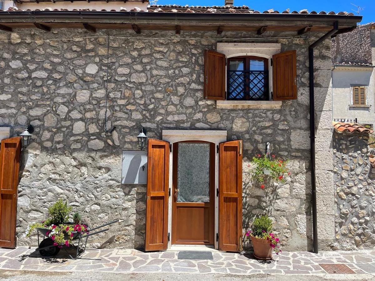 Baita Delle Rocche Рока ди Медзо Екстериор снимка